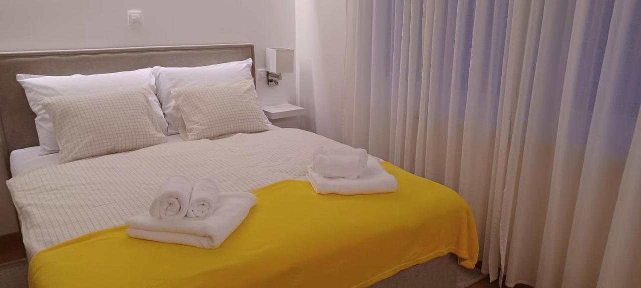 Studio Apartman Four Pearls Карловаць Екстер'єр фото