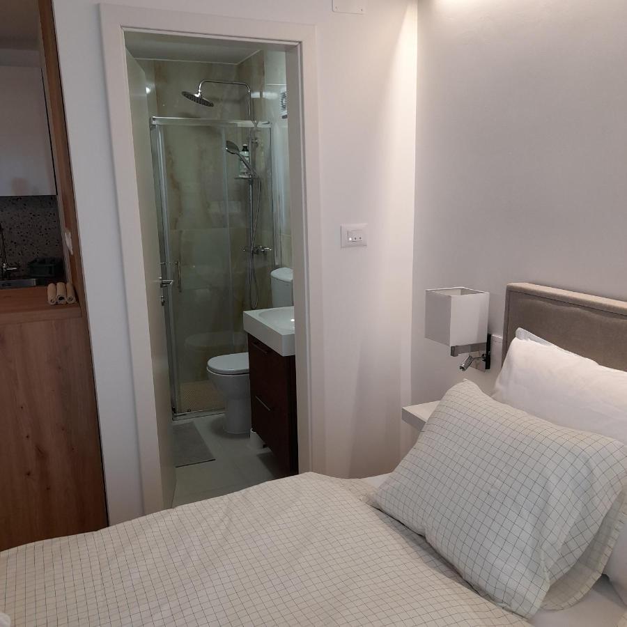 Studio Apartman Four Pearls Карловаць Екстер'єр фото